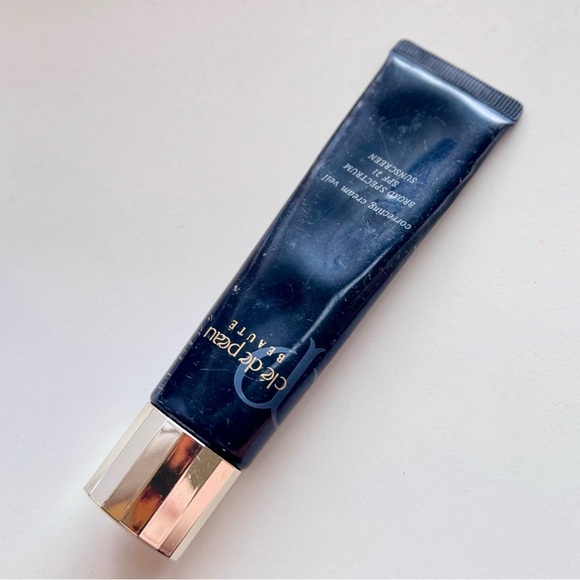 Clé de Peau Beauté Correcting Cream Veil Primer w SPF 21 Sunscreen - Picture 9 of 16